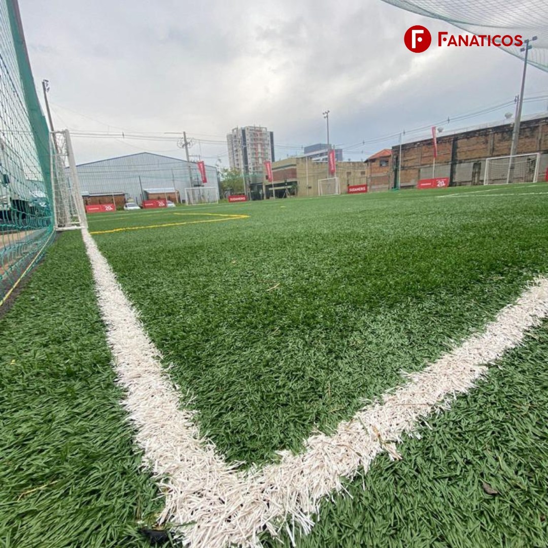 Cancha de Fanáticos Laguna Grande